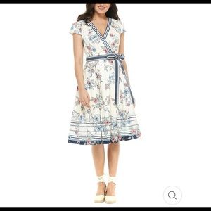 Gal meets glam spring dress size 12